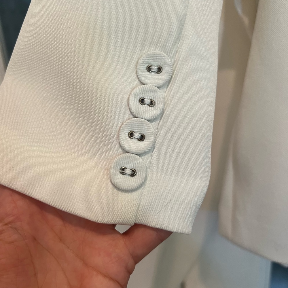 Custom made white Blazer - Picture 4 of 5